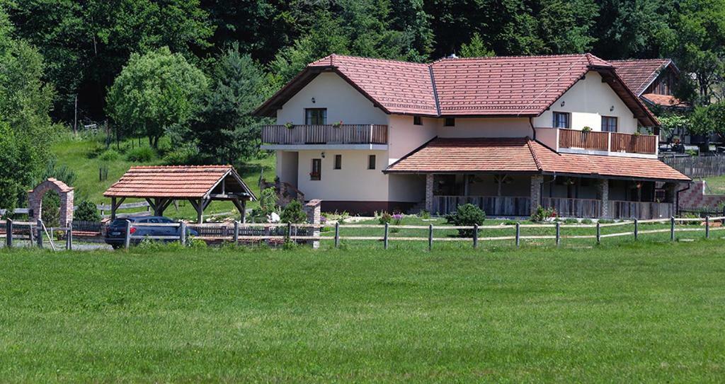 Tourist Farm Mali Raj Villa Dolány Kültér fotó